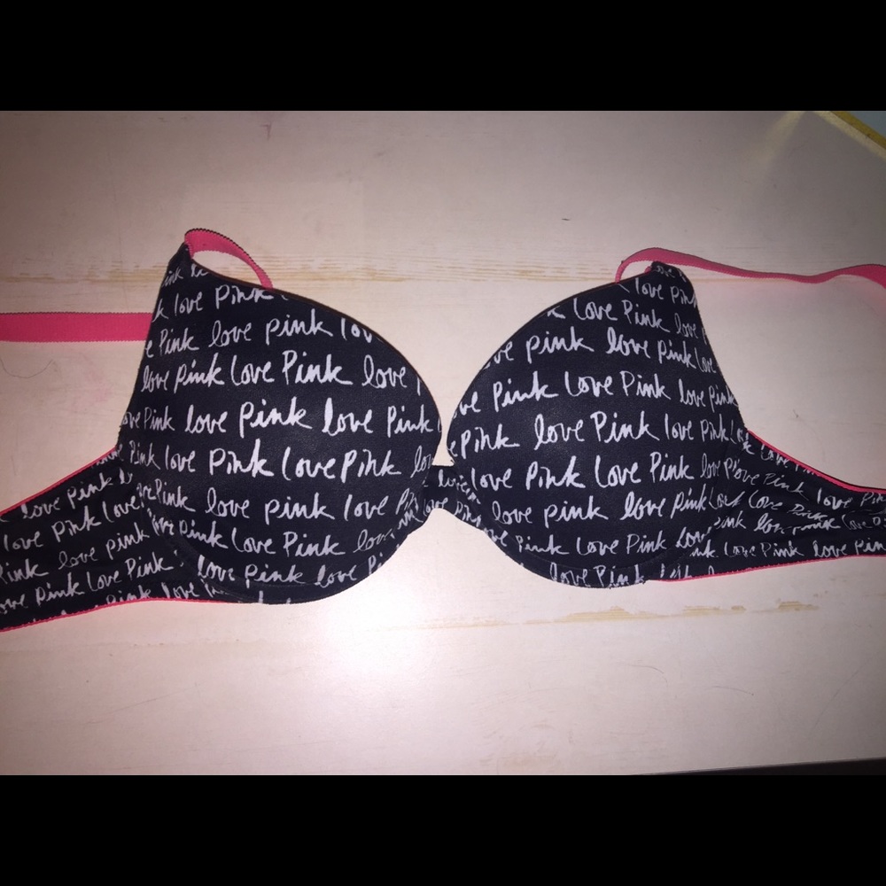 32B VS Pink Wear Everywhere Push-up bra.